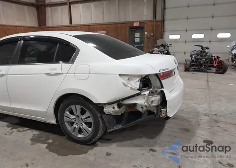 2011 Honda Accord 2.4 Se z USA, uszkodzony, nr VIN 1HGCP2F6XBA021601